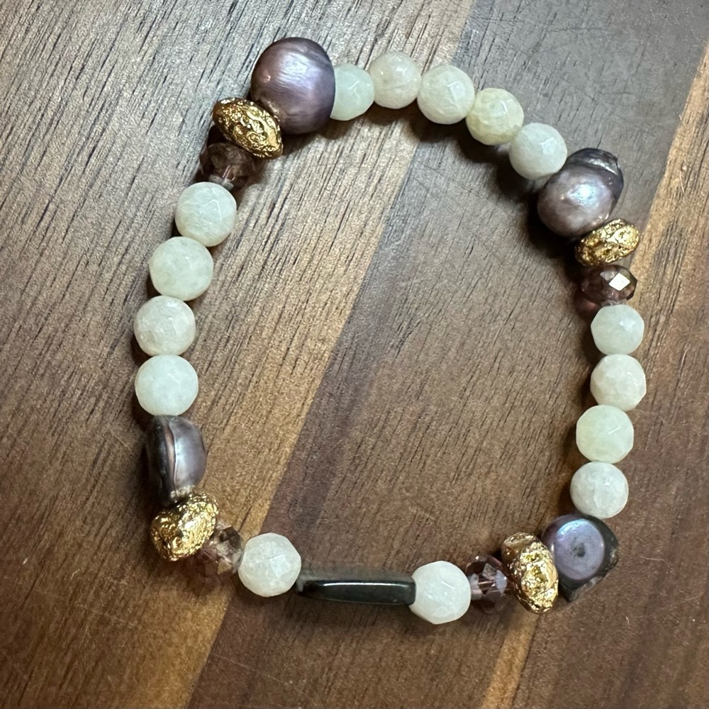 Elegant Gemstone & Mother of Pearl Beaded Stretch Bracelet Gold Accents 6.5”